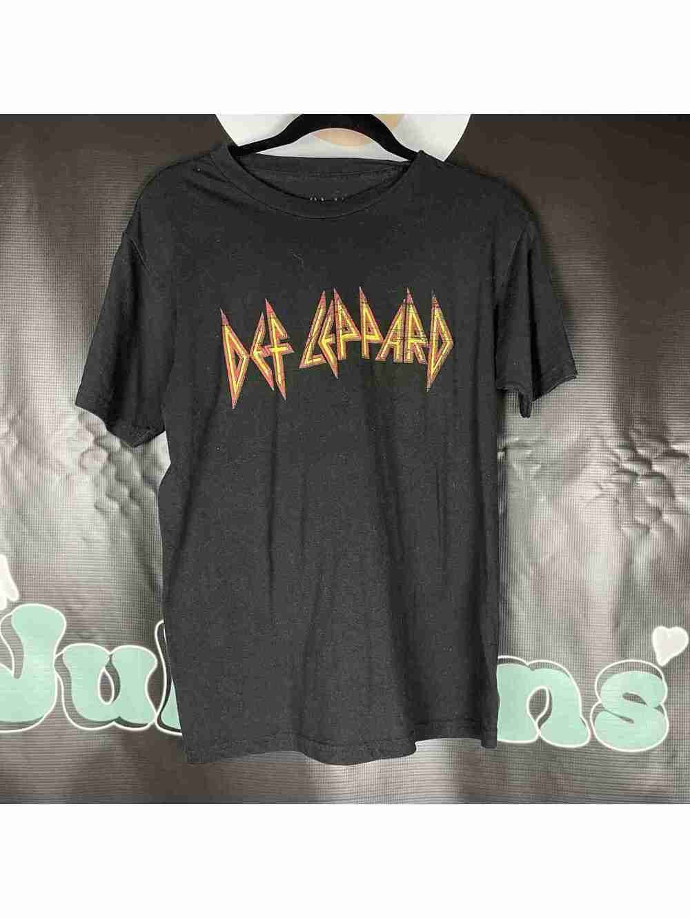 Def Leppard worn T-Shirt